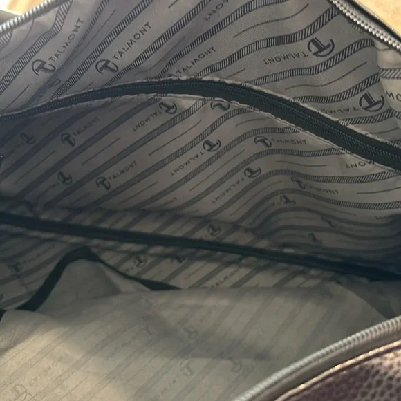 Talmont Duffle leather Bag with Shoe Compartment - Picture 15 of 15